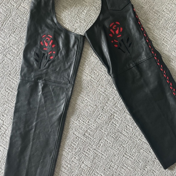 Boutique of Leathers Canada Motorcycle Suit size Small Jacket Size Medium Pants - Picture 2 of 16